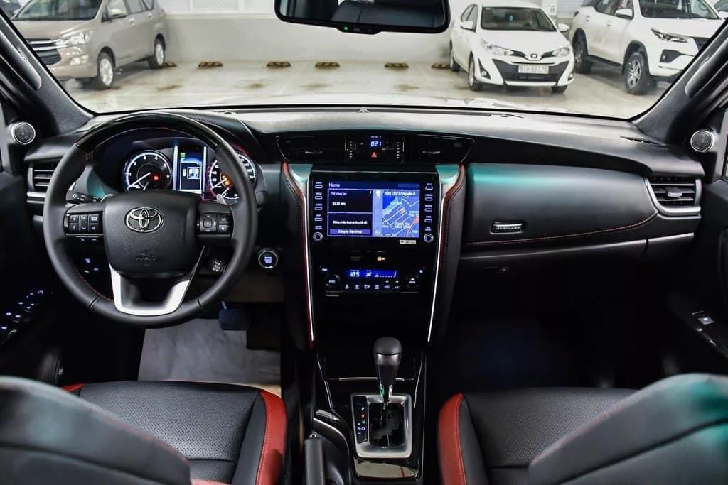 Giá lăn bánh xe Toyota Fortuner - Khuyến mãi Toyota Fortuner