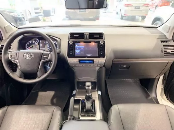 Giá lăn bánh Toyota Land Cruiser Prado - Khuyến mãi xe Toyota Land Cruiser Prado