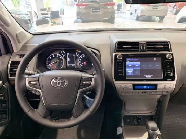 Giá lăn bánh Toyota Land Cruiser Prado - Khuyến mãi xe Toyota Land Cruiser Prado