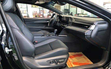 Khong Gian Ghe Ngoi Toyota Camry 2025