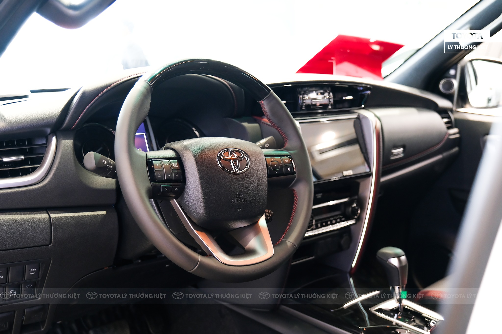 Top 4 Mẫu Xe Suv Được Ưa Chuộng Năm 2024 Của Toyota