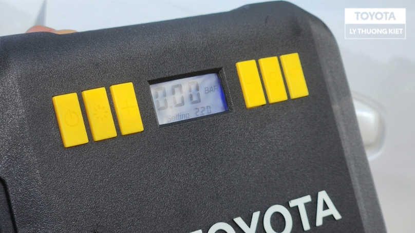 Bơm Lốp Chính Hãng Toyota