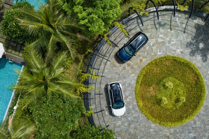Yaris Cross Bản Máy Xăng (Màu Xanh) Và Hybrid.
