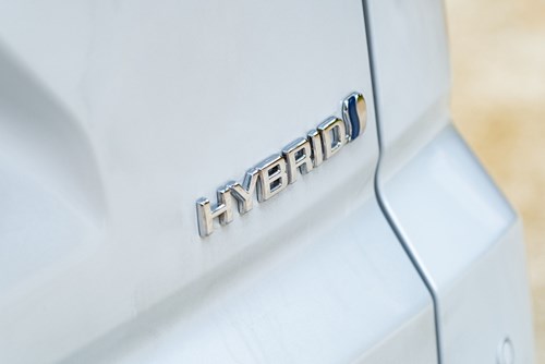 Trải Nghiệm Đầy Đủ Toyota Innova Cross - Hoàn Toàn Mới