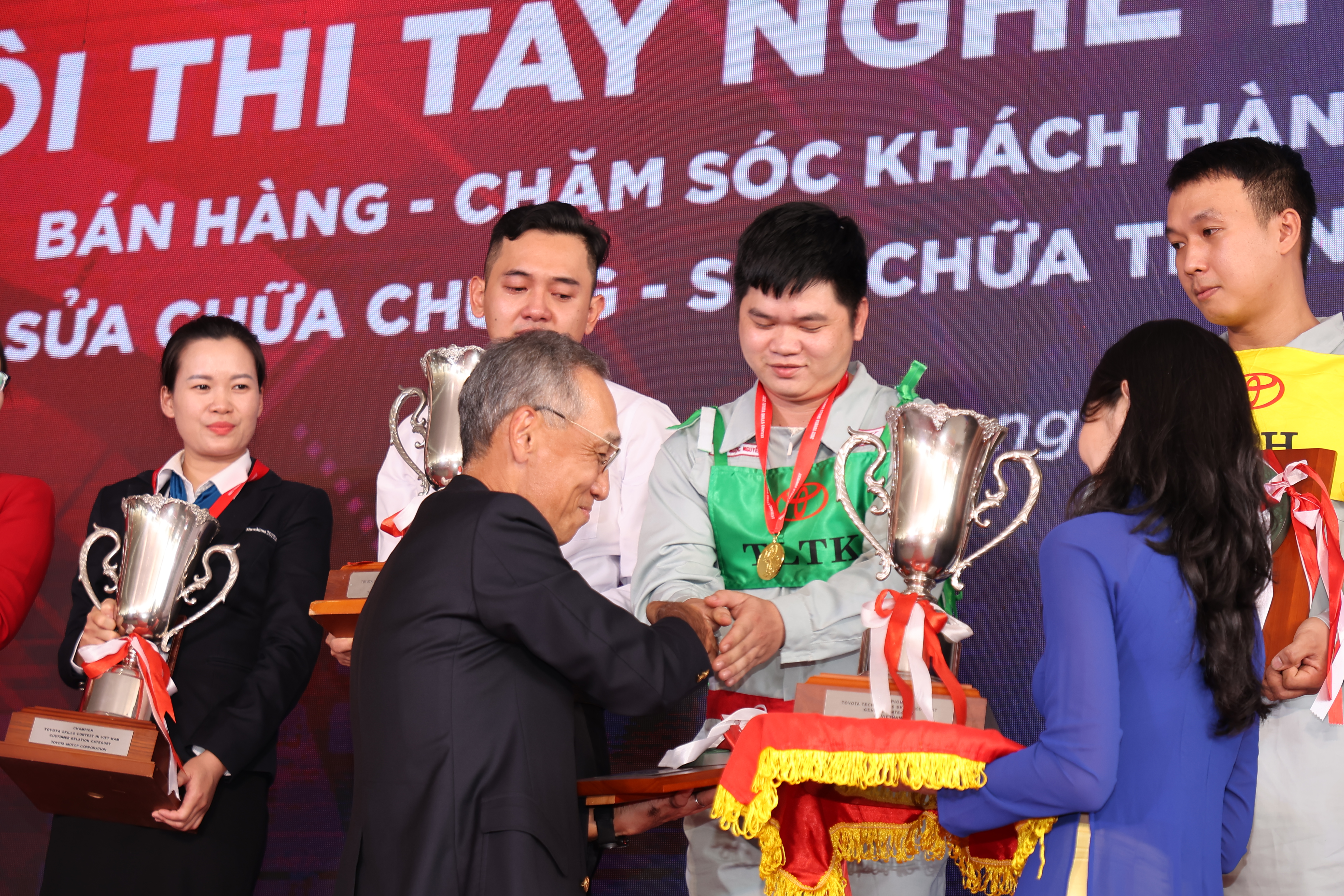 Vinh Danh 2 Thí Sinh Đạt Huy Chương Vàng Hội Thi Tay Nghề Toyota Toàn Quốc 2022
