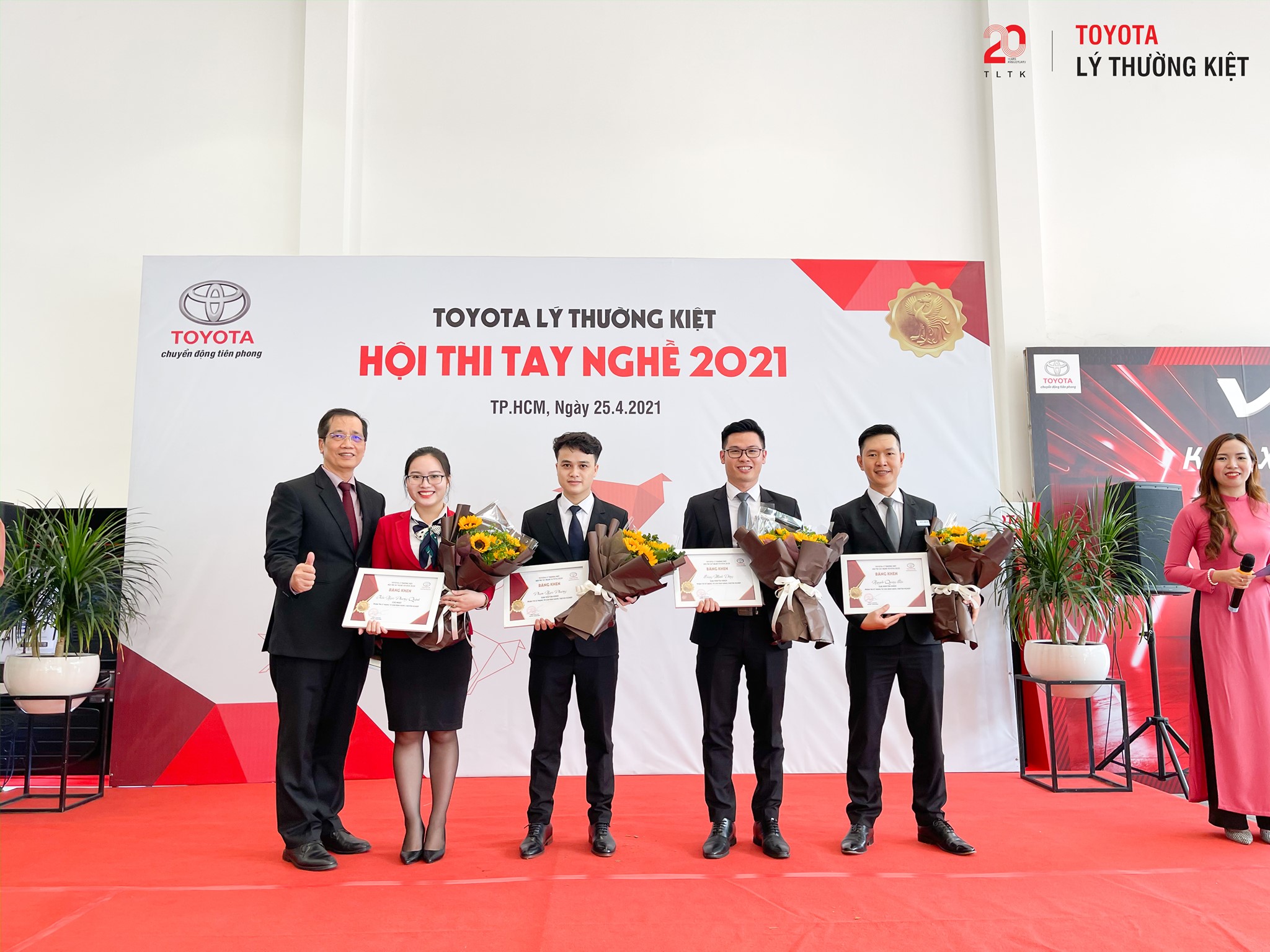 Chúc Mừng 20 Năm Ngày Thành Lập Toyota Lý Thường Kiệt 27/6/2002 - 27/6/2022