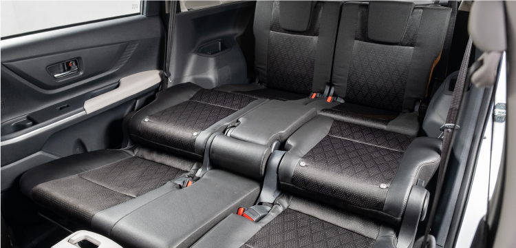 Mua Toyota Veloz Cross Ưu Đãi Lớn Nhất Năm - Mùa Sale Siêu Khuyến Mãi