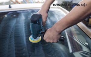 Read More About The Article Tẩy Ố Kính Xe Ô Tô Là Gì? Tại Sao Nên Lựa Chọn Dịch Vụ Tẩy Ố Kính Xe Ô Tô Tại Toyota Lý Thường Kiệt?