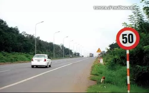 Tại Sao Nên Kiểm Tra Lốp Ô Tô Định Kỳ?