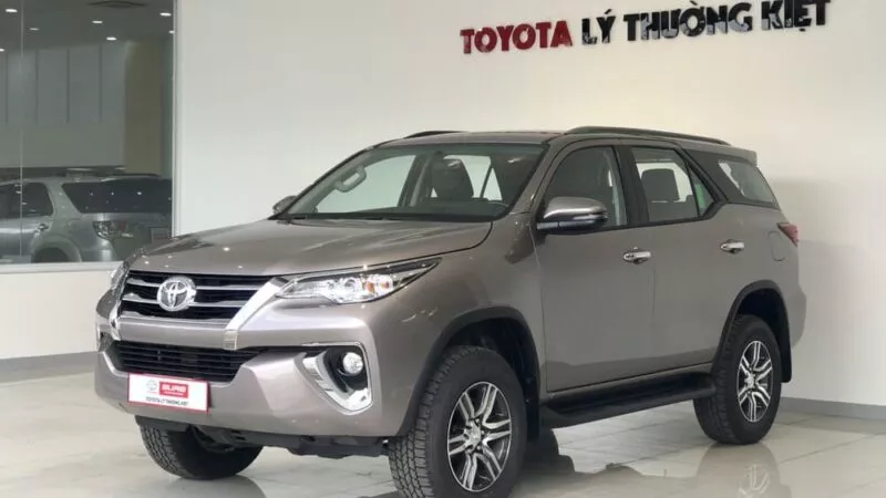Tựa Lưng Ghế (Màu Đen) Toyota