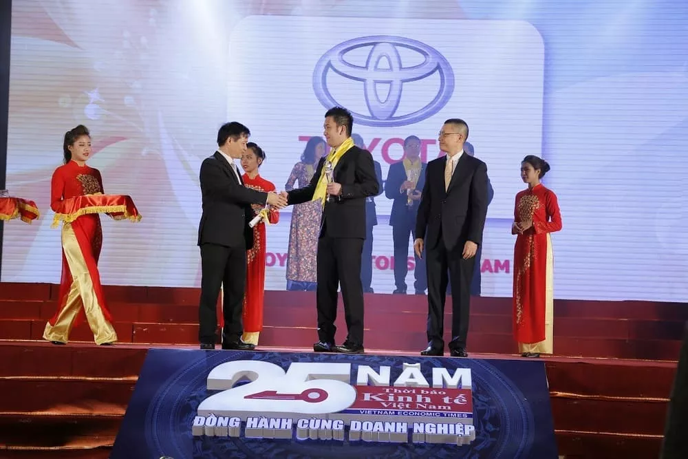 Thành Tựu Toyota 2016