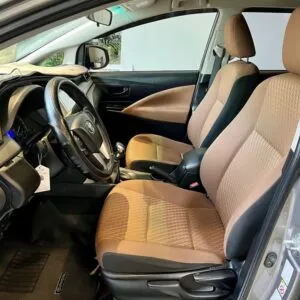 Toyota Innova 2.0E 2019