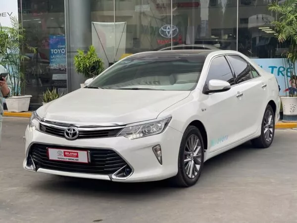 Toyota Camry 2.0G 2019