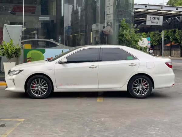 Toyota Camry 2.0G 2019